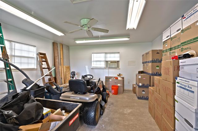 207 Fox Springs Court, Dickinson, TX 77539