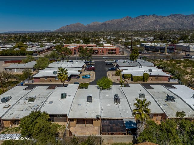 3362 E Fort Lowell Road, Tucson, AZ 85716