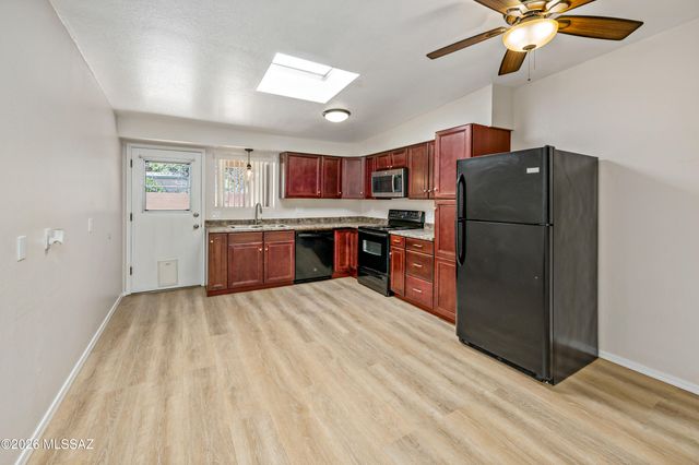 3362 E Fort Lowell Road, Tucson, AZ 85716