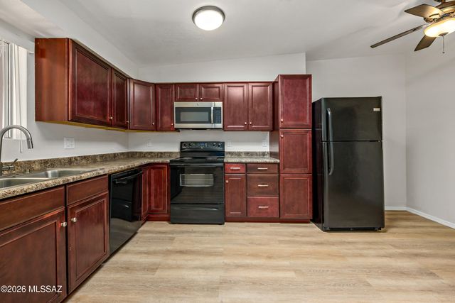 3362 E Fort Lowell Road, Tucson, AZ 85716
