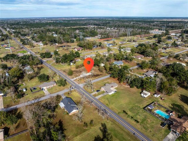 422 Debra Lane, Moss Bluff, LA 70611