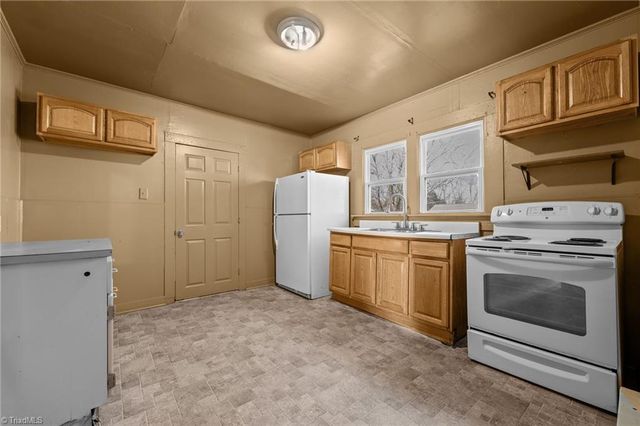 212 Laura Wall Boulevard, Winston-salem, NC 27101