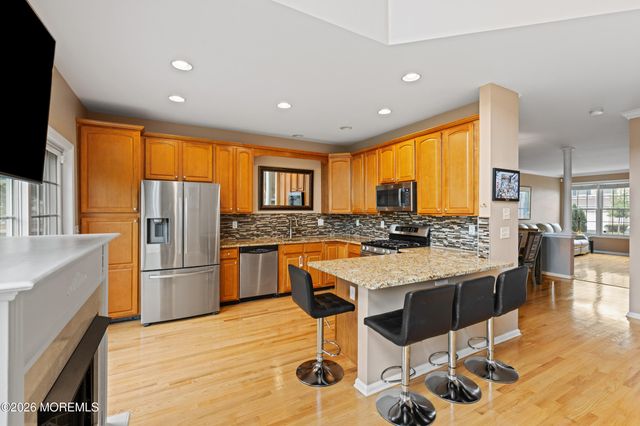 90 Deepwater Circle, Manalapan, NJ 07726