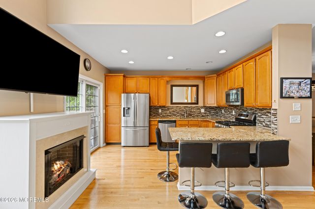 90 Deepwater Circle, Manalapan, NJ 07726