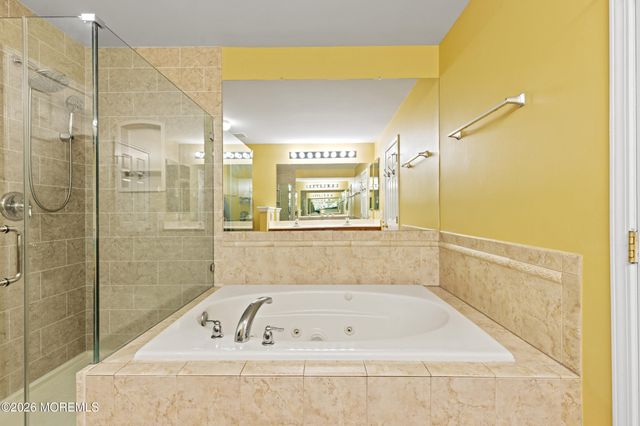 90 Deepwater Circle, Manalapan, NJ 07726