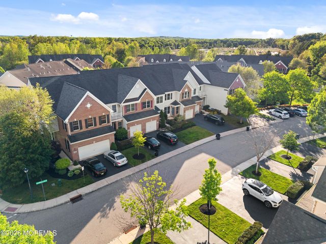 90 Deepwater Circle, Manalapan, NJ 07726