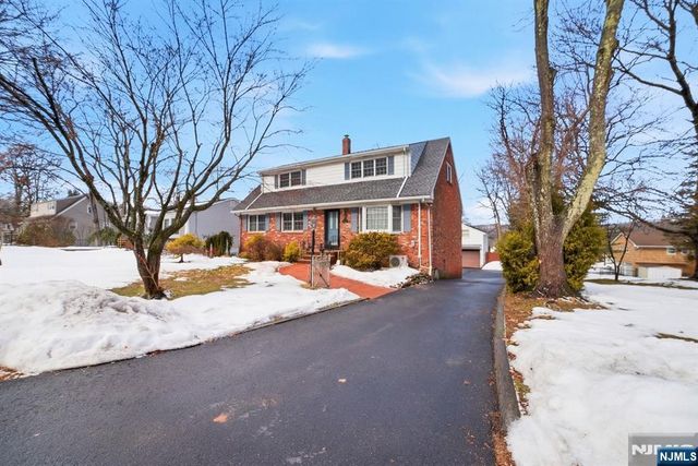 36 Page Drive, Oakland, NJ 07436