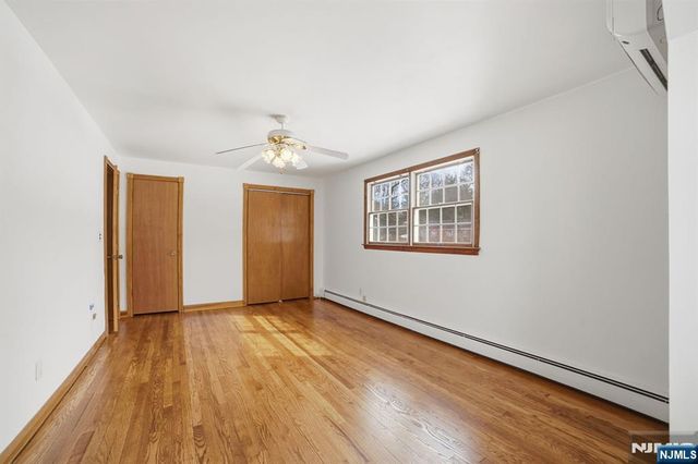 36 Page Drive, Oakland, NJ 07436
