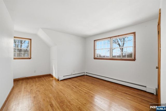36 Page Drive, Oakland, NJ 07436
