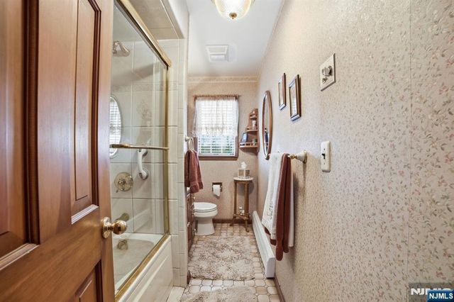 36 Page Drive, Oakland, NJ 07436