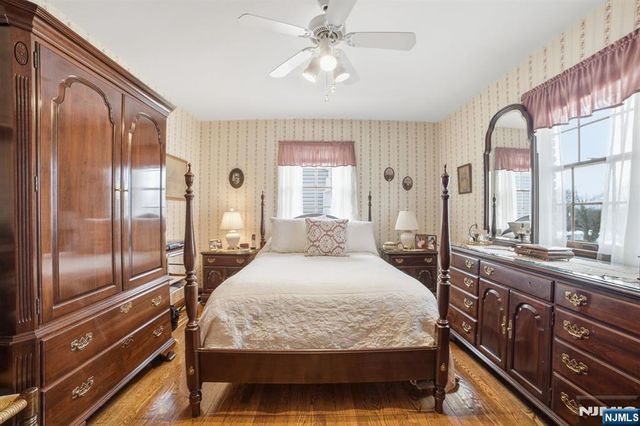 36 Page Drive, Oakland, NJ 07436