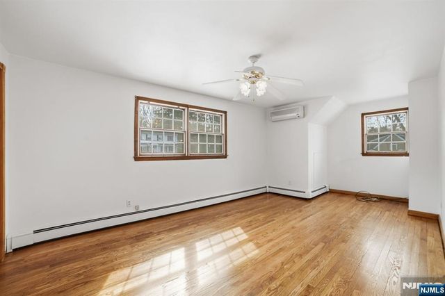36 Page Drive, Oakland, NJ 07436