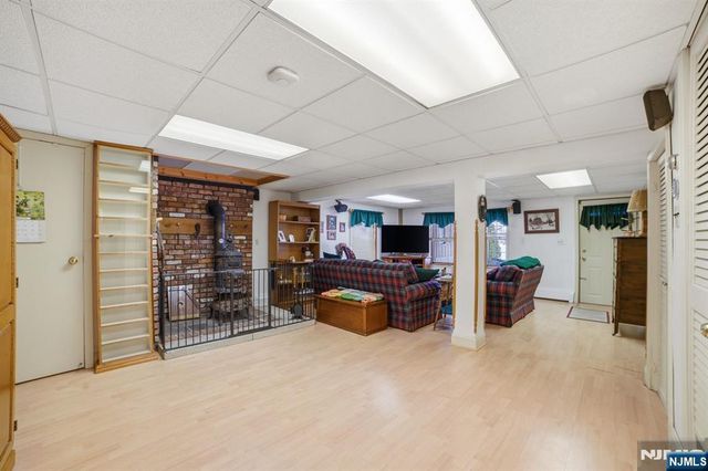 36 Page Drive, Oakland, NJ 07436