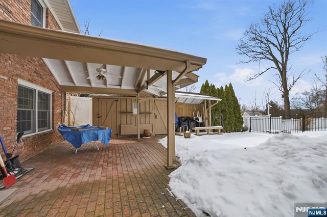 36 Page Drive, Oakland, NJ 07436