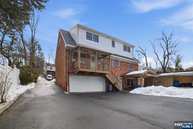 36 Page Drive, Oakland, NJ 07436