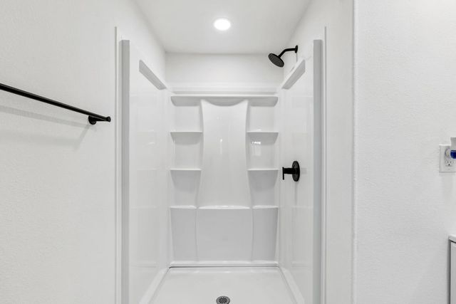 20 Russell Road 86, Salinas, CA 93906