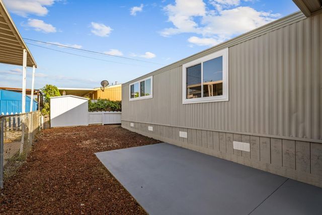 20 Russell Road 86, Salinas, CA 93906