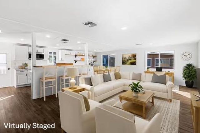 20 Russell Road 86, Salinas, CA 93906