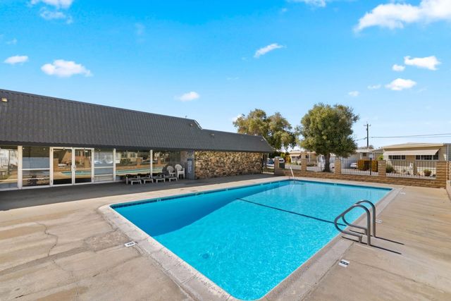 20 Russell Road 86, Salinas, CA 93906