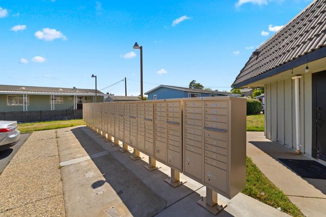 20 Russell Road 86, Salinas, CA 93906