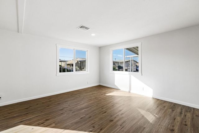 20 Russell Road 86, Salinas, CA 93906