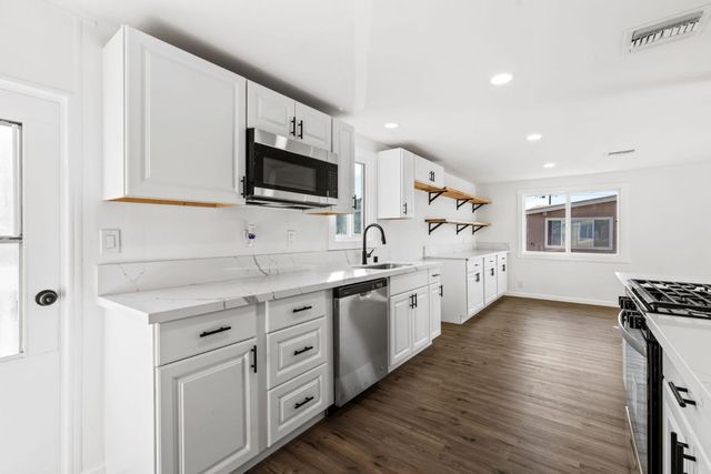 20 Russell Road 86, Salinas, CA 93906