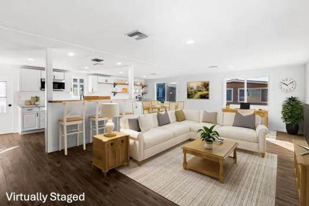 20 Russell Road 86, Salinas, CA 93906