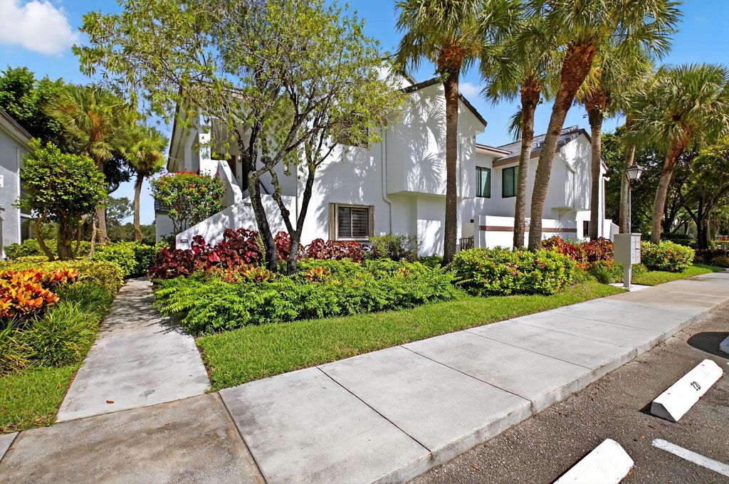 7230 Clunie Place 15403, Delray Beach, FL 33446