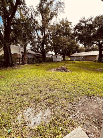 3210 LAUREL LANE, Plant City, FL 33566