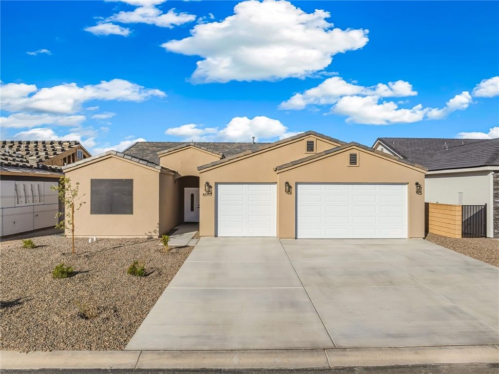 6093 S Lago Grande Drive, Fort Mohave, AZ 86426