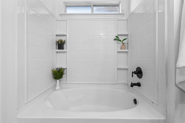 503 Blanco Woods BLVD, Elgin, TX 78621