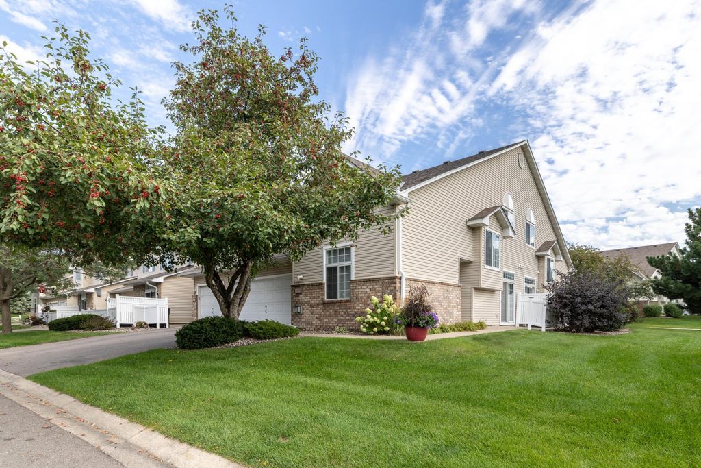 15573 Garnet Way 60, Apple Valley, MN 55124 — exterior