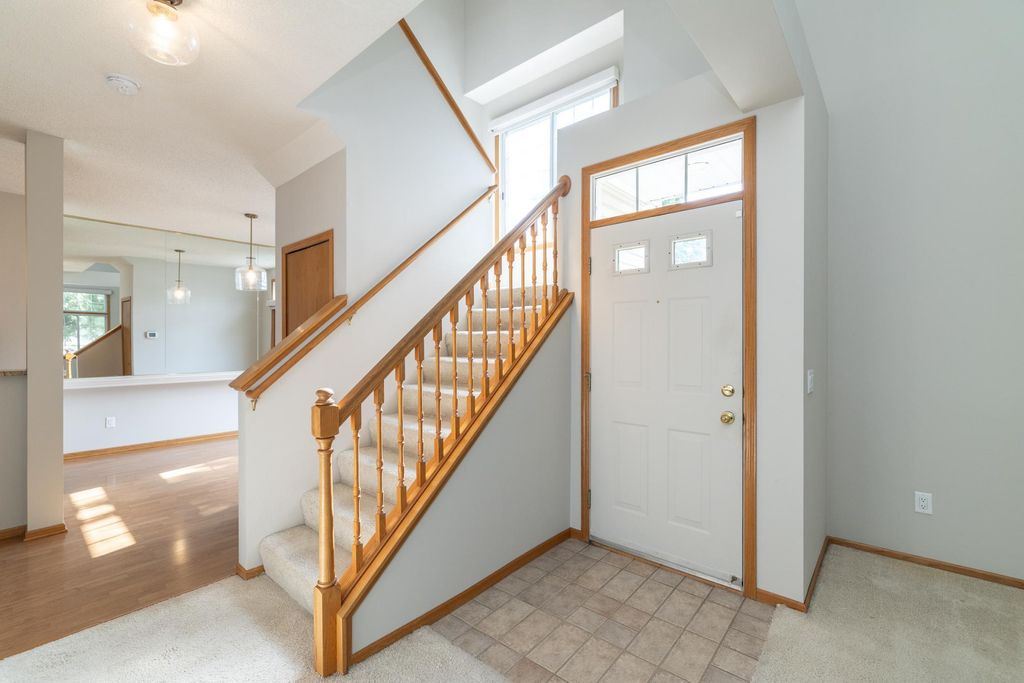 15573 Garnet Way 60, Apple Valley, MN 55124 — photo 3