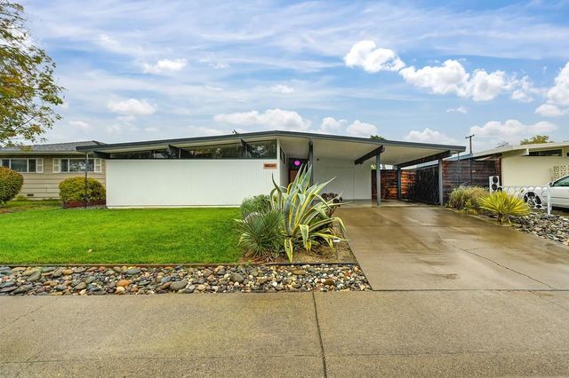 4974 Tufts St, Sacramento, CA 95841