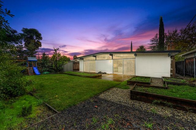 4974 Tufts St, Sacramento, CA 95841