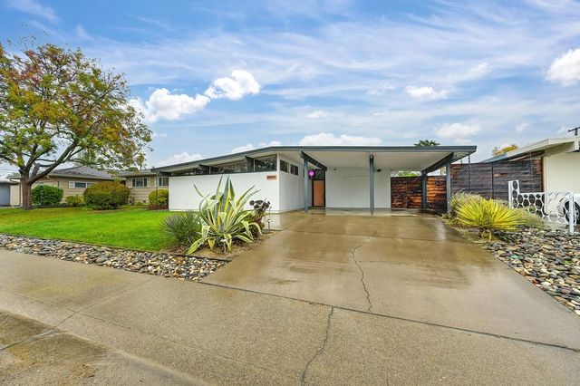 4974 Tufts St, Sacramento, CA 95841