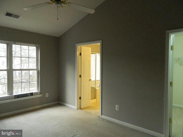 7574 GREAT SWAN CT, Alexandria, VA 22306