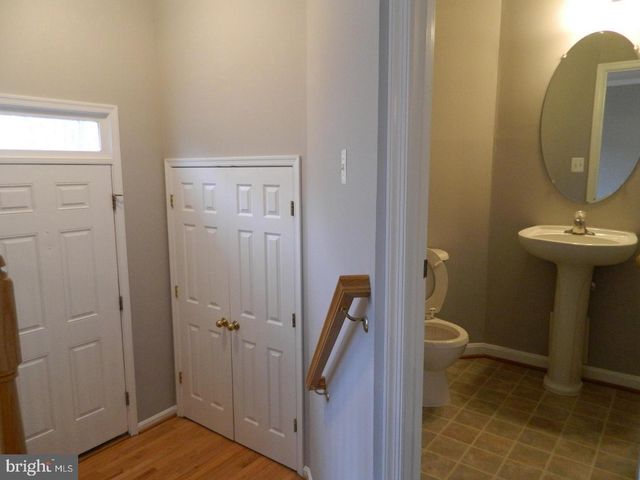 7574 GREAT SWAN CT, Alexandria, VA 22306