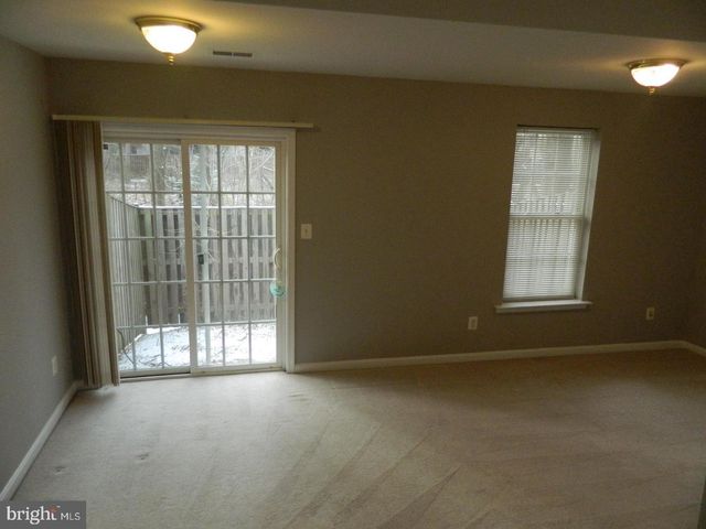 7574 GREAT SWAN CT, Alexandria, VA 22306