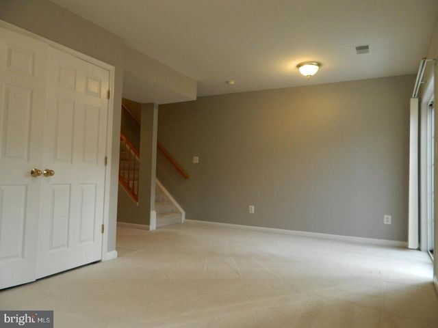 7574 GREAT SWAN CT, Alexandria, VA 22306