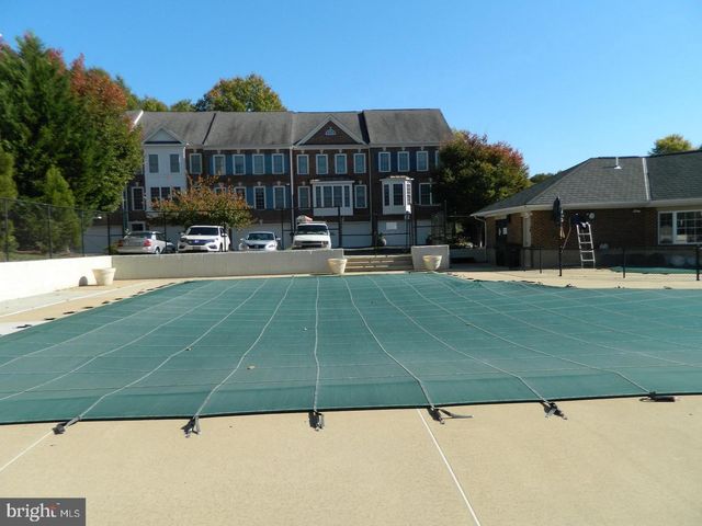 7574 GREAT SWAN CT, Alexandria, VA 22306
