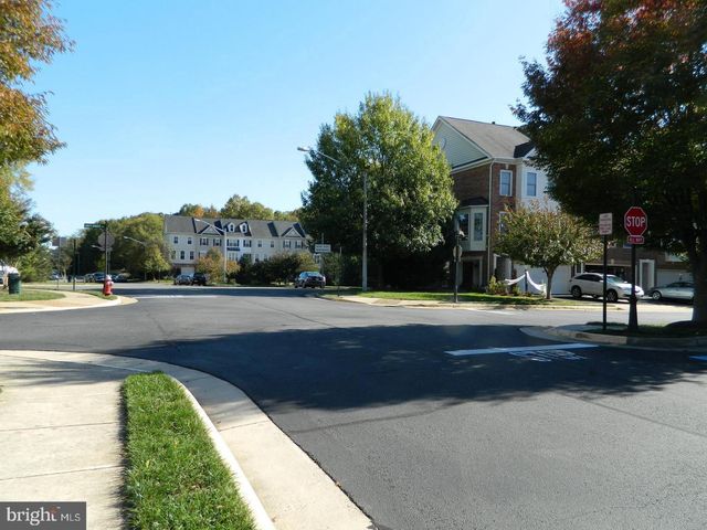 7574 GREAT SWAN CT, Alexandria, VA 22306