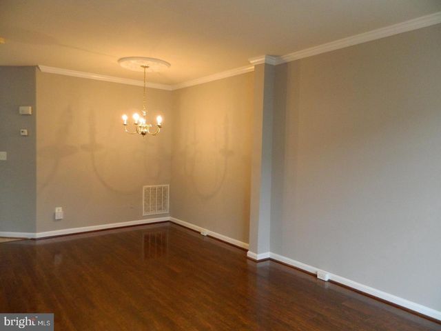 7574 GREAT SWAN CT, Alexandria, VA 22306