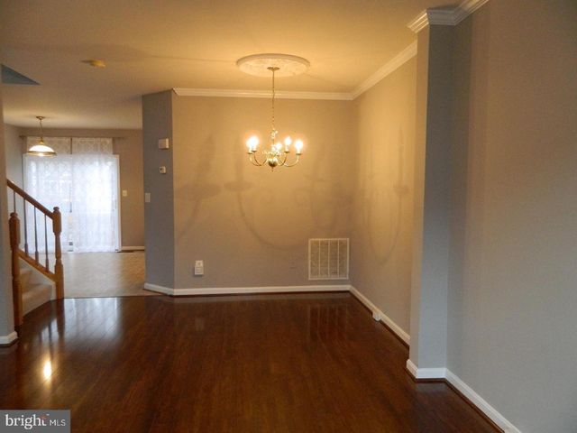 7574 GREAT SWAN CT, Alexandria, VA 22306