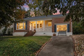 2629 Fairway DR, Roanoke, VA 24015