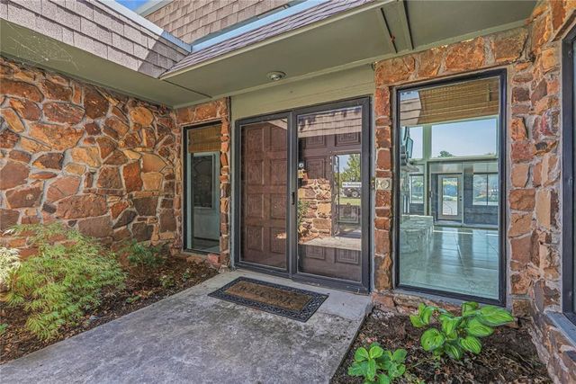 10512 Ski Drive, Oklahoma City, OK 73162