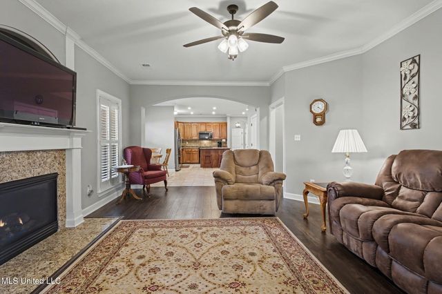 3228 Foxdale Loop, Southaven, MS 38672