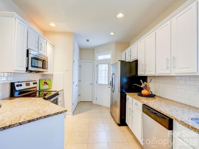 2025 Gable Way Lane, Matthews, NC 28104