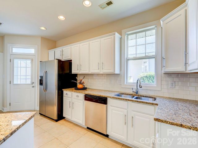 2025 Gable Way Lane, Matthews, NC 28104