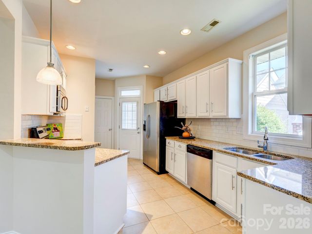 2025 Gable Way Lane, Matthews, NC 28104